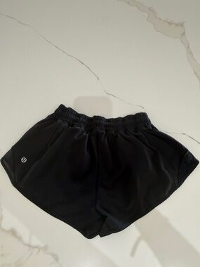 lululemon athletica Black Women's Athletic Shorts size 6